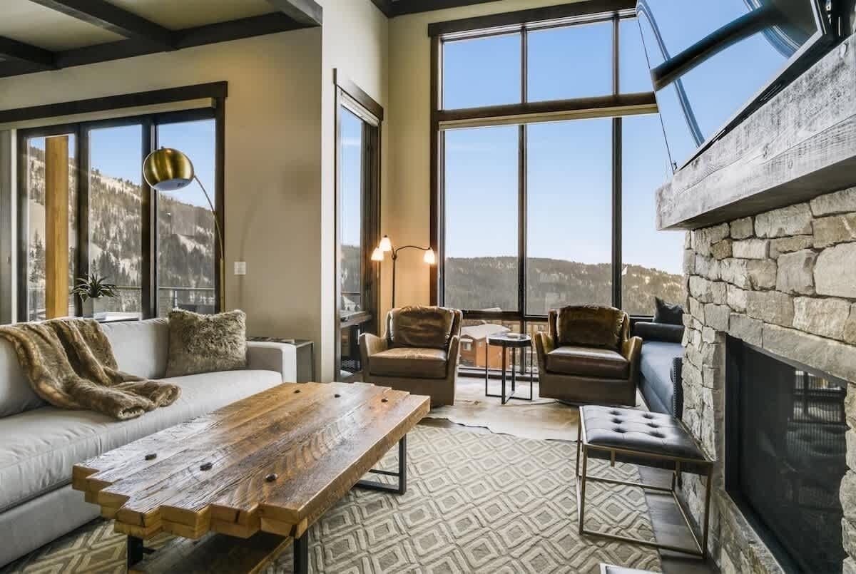 Smart TV, fireplace, offices