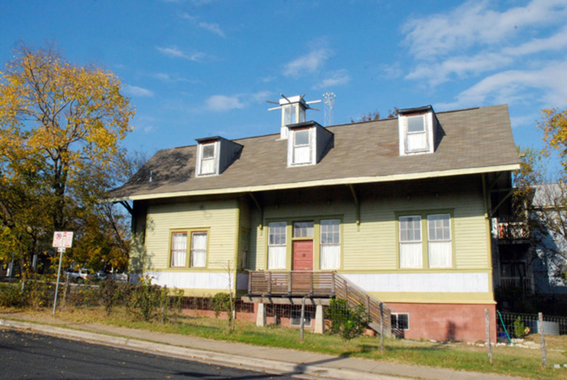 SXSW East -  Downtown Train Depot  Blocks From Franklin BBQ & E 6th