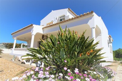 Villa in Algarve with complete privacy