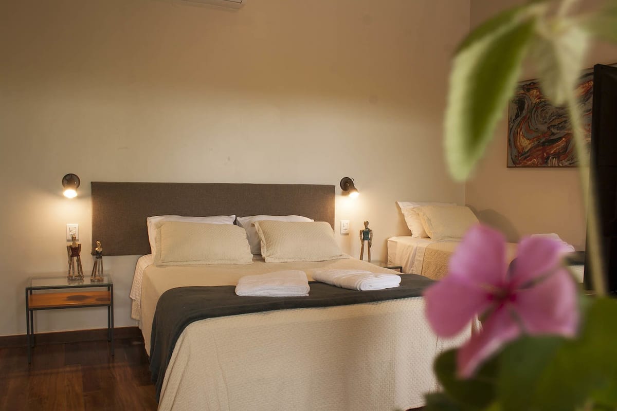 Camera tripla | Biancheria da letto di alta qualità, minibar, Wi-Fi gratuito, lenzuola