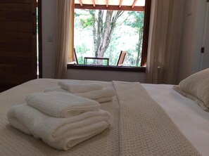Premium bedding, minibar, free WiFi, bed sheets - Pousada Villa Domaso (Brumadinho)