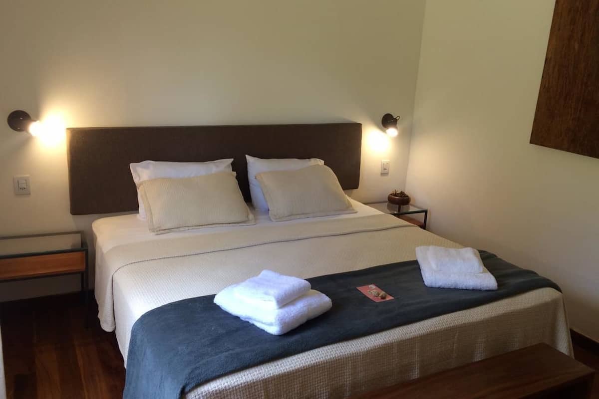 Suite Superior, vista giardino | Biancheria da letto di alta qualità, minibar, Wi-Fi gratuito, lenzuola