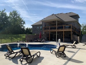 Piscine extérieure, piscine chauffée