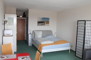 1 bedroom, free WiFi - Apartment K610 with sea view (Schönberg OT Holm)