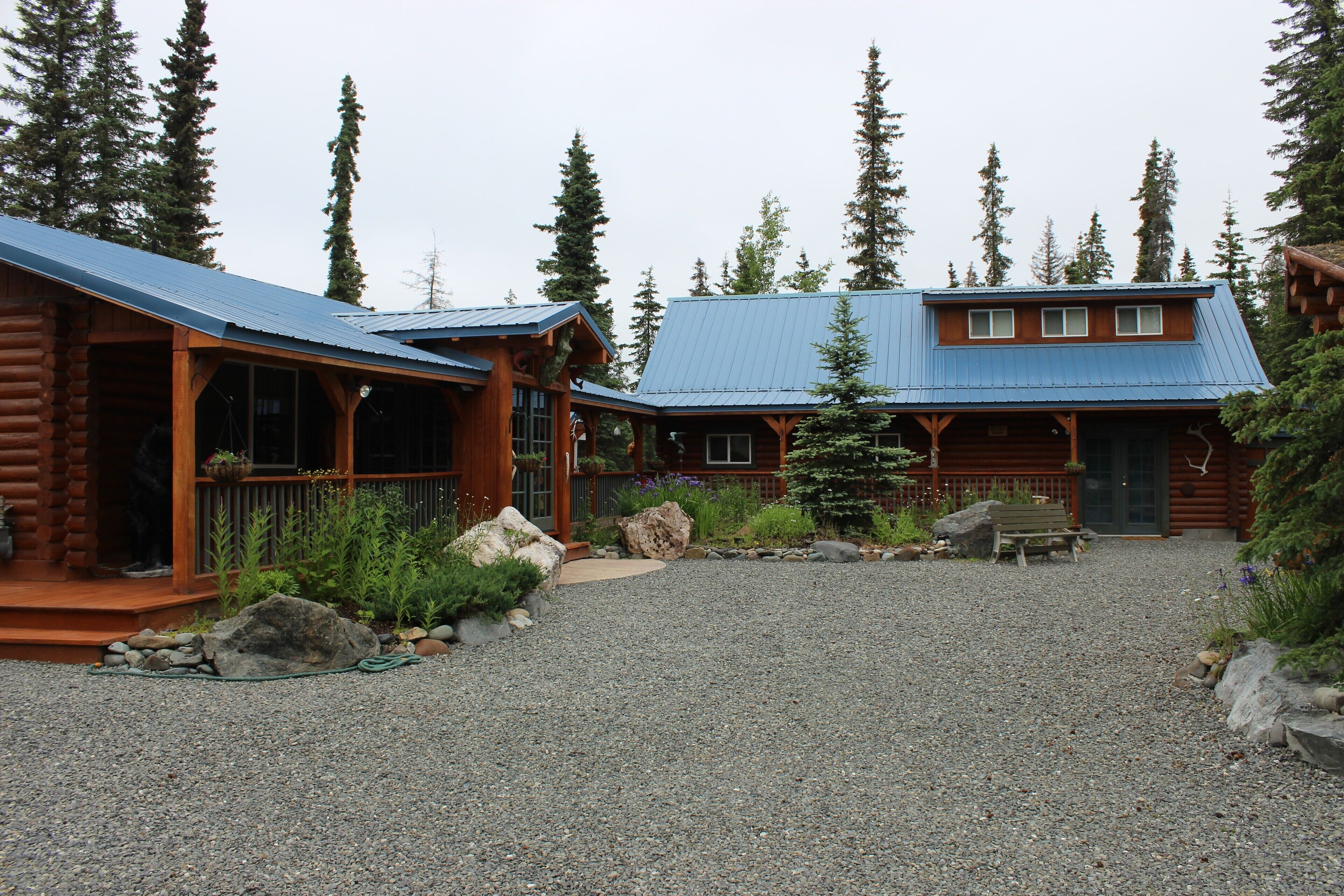 JBs Alaska Getaway Log Homes by Kenai River, Cook Inlet Sleeps 10, 4 bed 3 bath 