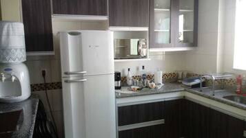 Apartment, 2 Schlafzimmer | Eigene Küche | Kühlschrank, Mikrowelle, Ofen, Kochgeschirr/Geschirr/Besteck