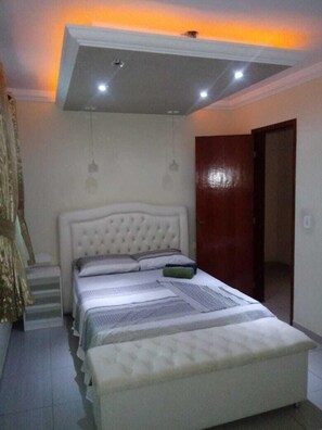 Deluxe Apartment, 3 Bedrooms | Blackout curtains, iron/ironing board, free WiFi - Apartamentos Marina Club (Sao Pedro da Aldeia)