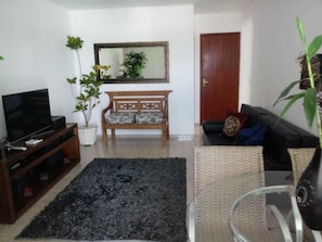 Appartement, 3 chambres | Coin séjour