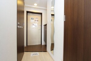 Hallway - City central studio Apartments (Osaka)