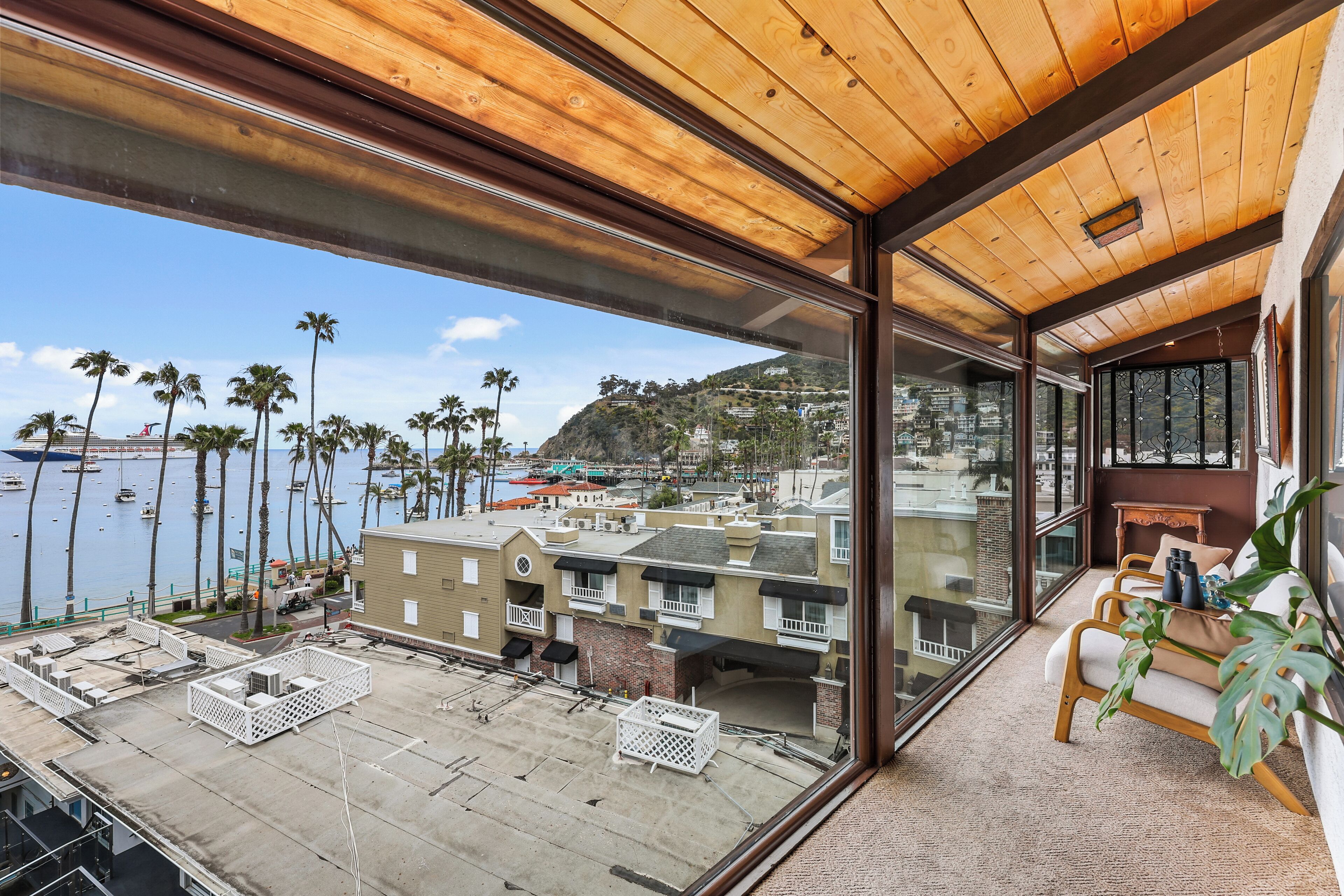 Penthouse panorámico, varias camas, vista a la bahía | Vista desde la habitación