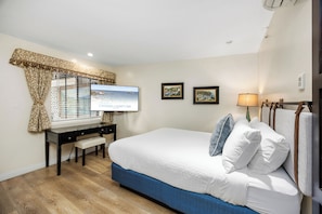 Hypo-allergenic bedding, free WiFi, bed sheets - Catalina Courtyard Suites (Avalon)