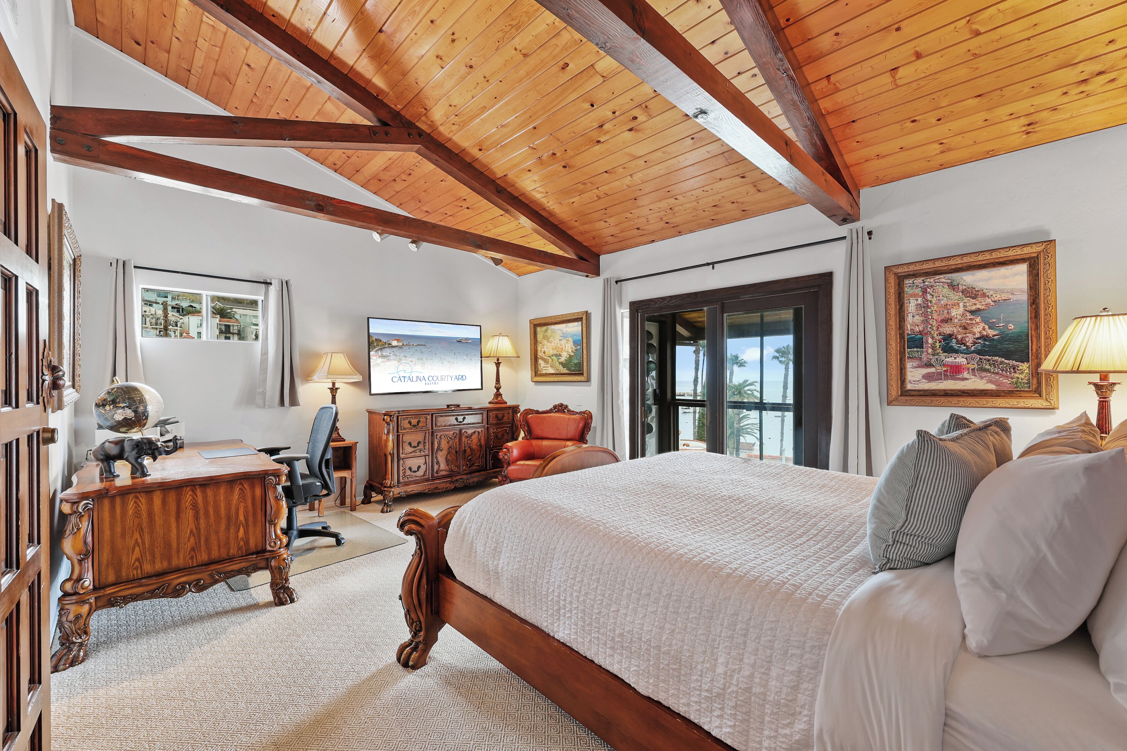 panoramic penthouse, multiple beds, bay view | hypo-allergenic bedding, free wifi, bed sheets