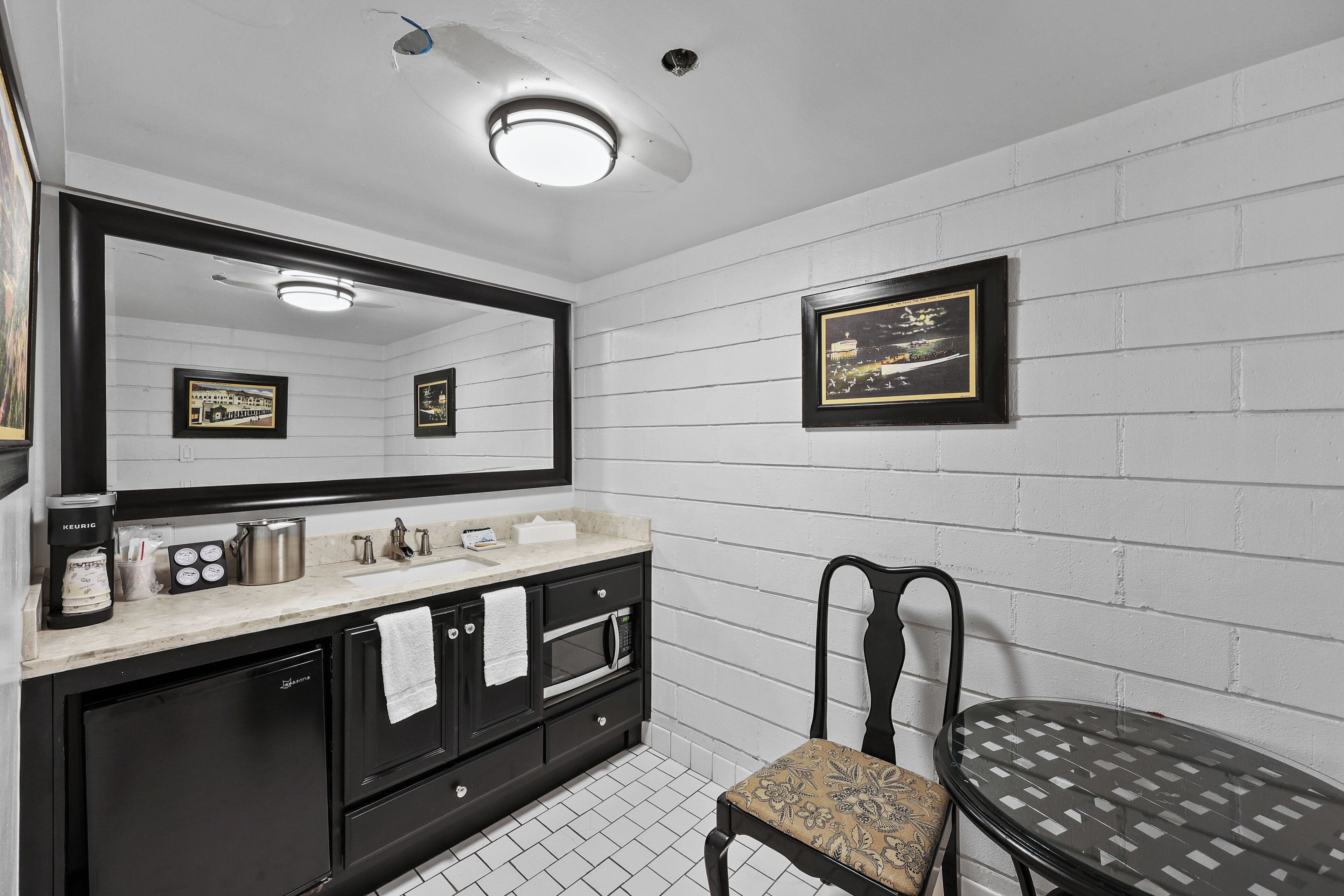 family single room, multiple beds | hypo-allergenic bedding, free wifi, bed sheets