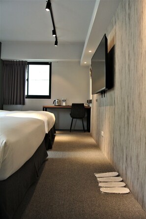 Standard Quadruple Room, 2 Double Beds, City View | Desk, laptop workspace, blackout drapes, soundproofing - iNN Hotel (Taichung)