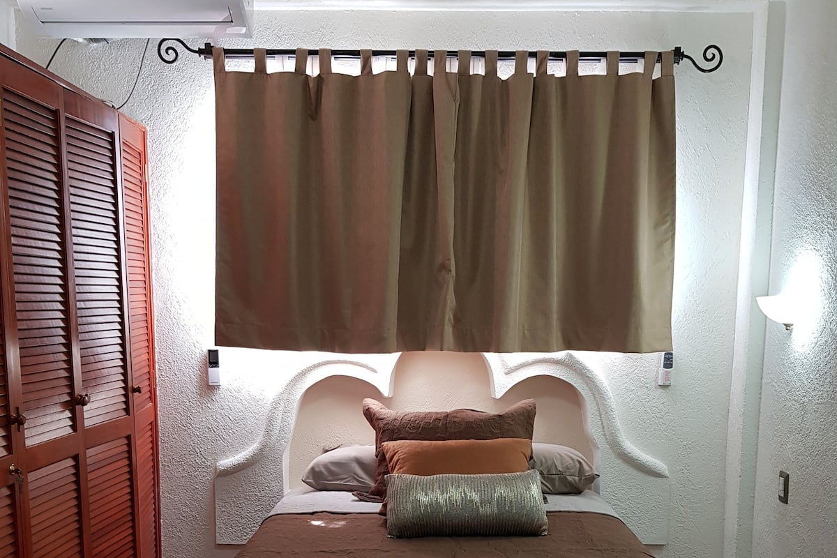 Standardzimmer, 1 Schlafzimmer | Hochwertige Bettwaren, Pillowtop-Betten, Zimmersafe