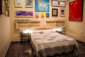 Desk, iron/ironing board, free WiFi, bed sheets - Casa Citá (Tucuman)