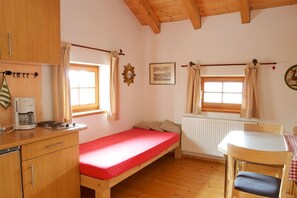 1 bedroom, Internet, bed sheets