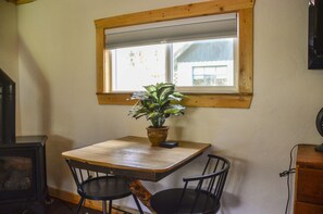 Beaver Lodge Cabin (#14) | Dining room