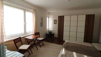 3 dormitorios, escritorio, cuna de viaje y wifi