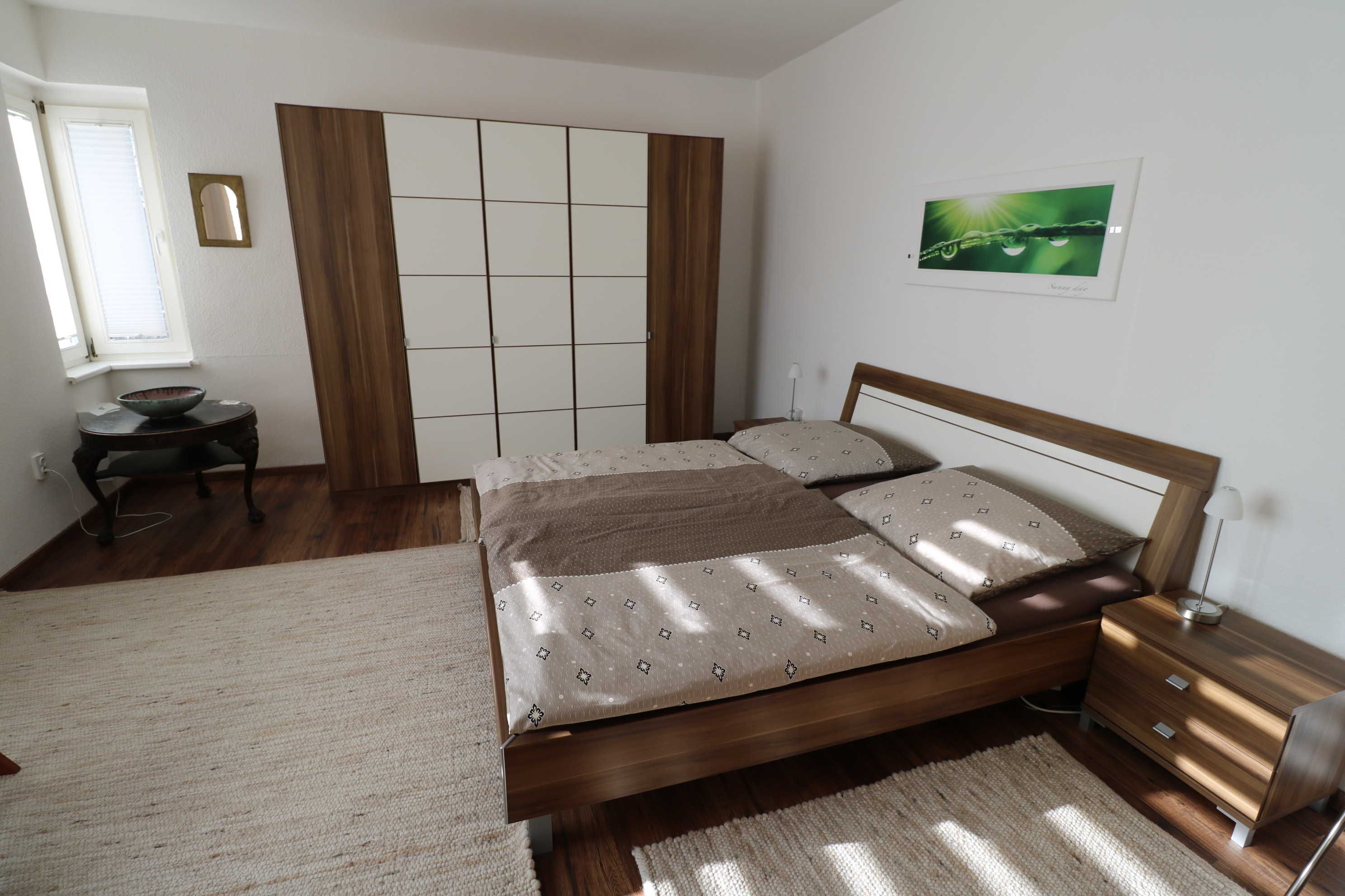 3 Schlafzimmer, Schreibtisch, Reisekinderbett, WLAN