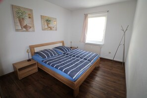 3 dormitoris, escriptori, un bressol de viatge i wifi 