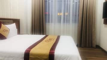 Deluxe 1 Bedroom | Premium bedding, down comforters, Select Comfort beds, in-room safe