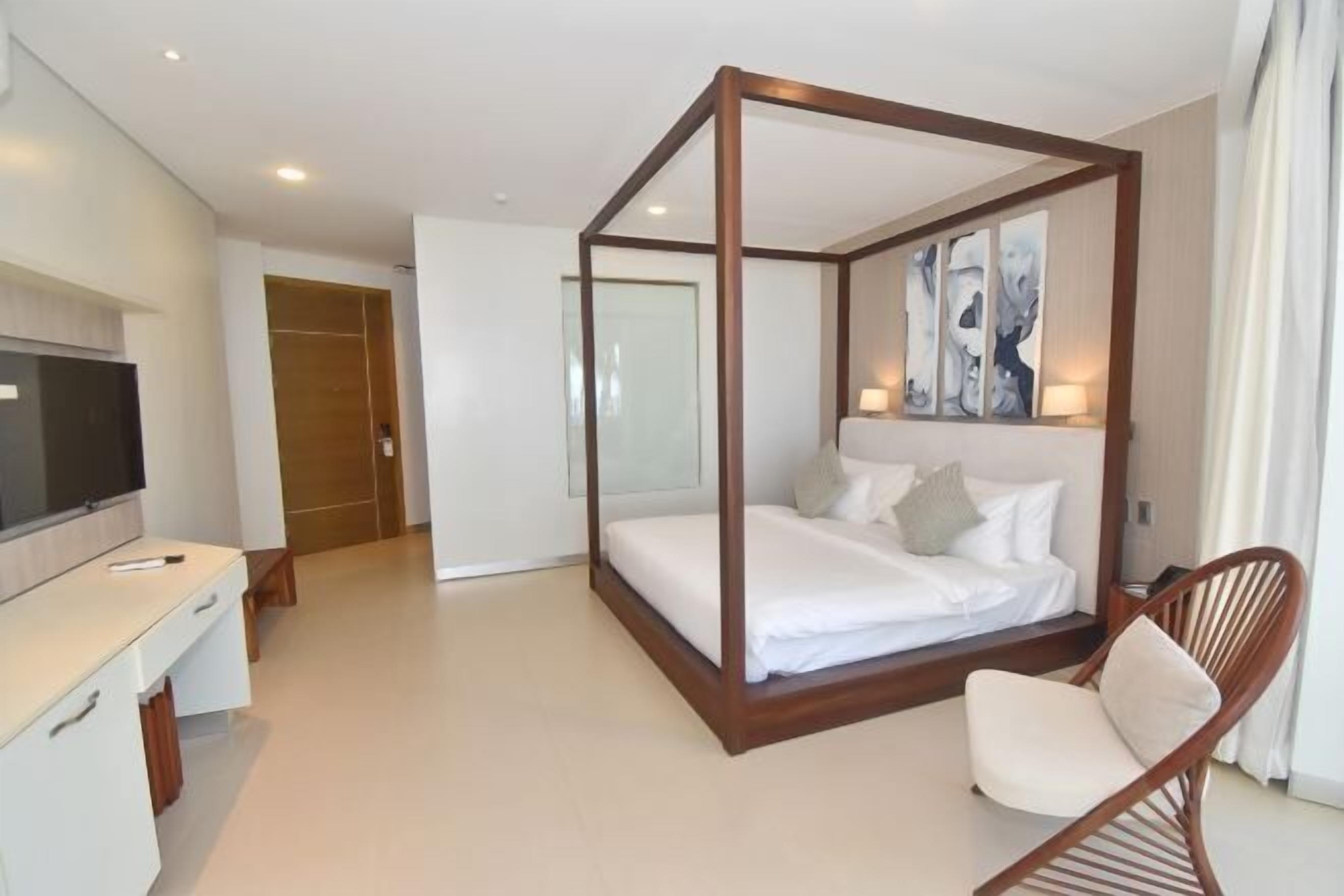 Sengetøy av topp kvalitet, safe på rommet og individuelt dekorert