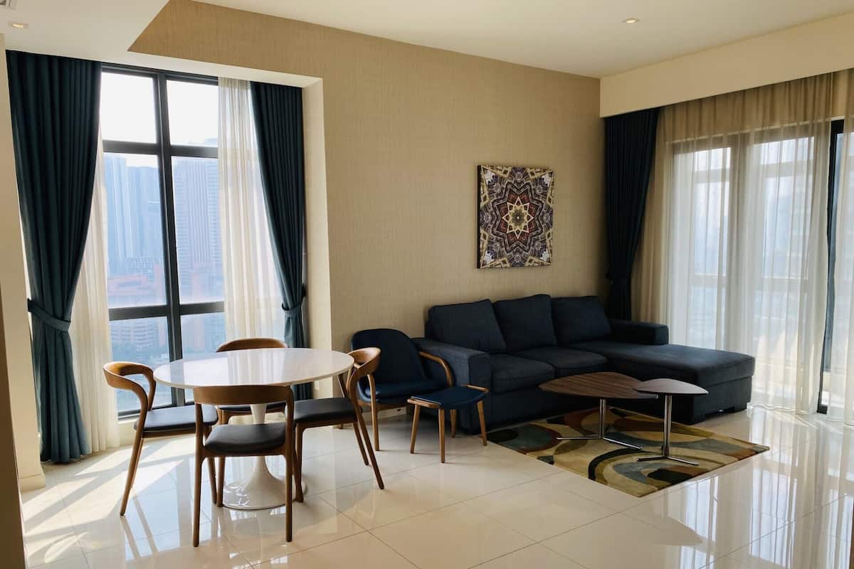 Suite Senior | 2 camere, biancheria da letto di alta qualità, una scrivania