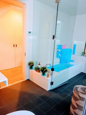 Private Vacation Home | Bathroom | Separate tub and shower, free toiletries, hair dryer, bathrobes - Amore Miyakojima (Miyakojima)