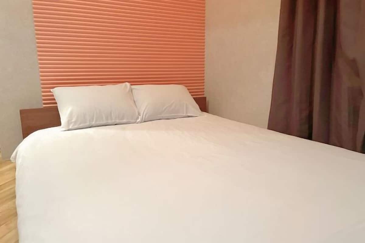 1 bedroom, in-room safe, desk, laptop workspace