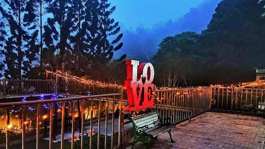 Yushow Library Villa