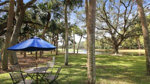 Unclassified image, 4 of 11, button - Fairway Lane 85 (Hilton Head Island)