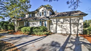 Front of property - Full Sweep 64 (Hilton Head Island)