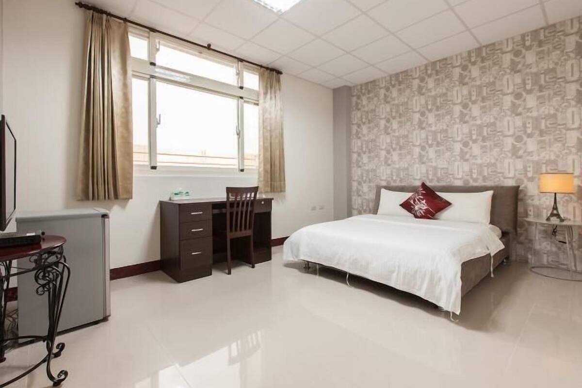 1 bedroom, rollaway beds, free WiFi