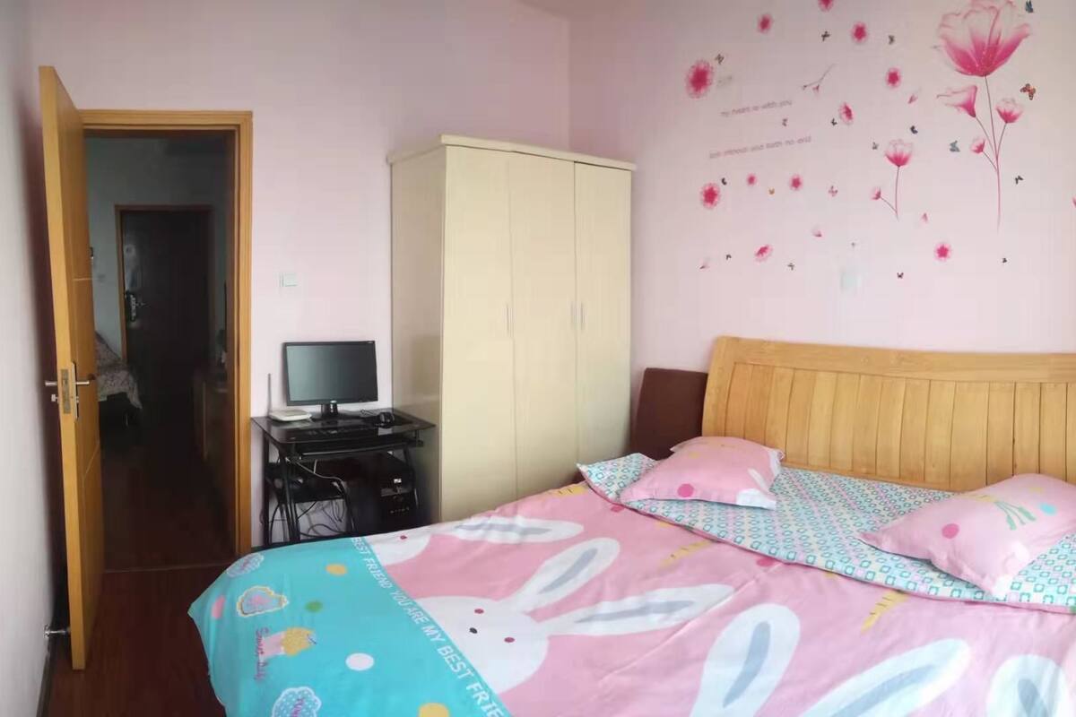 Habitación doble Deluxe | Escritorio, cortinas blackout y wifi gratis