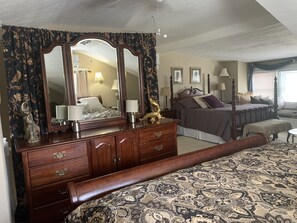 5 soverom, strykejern/-brett, wi-fi (inkludert) og sengetøy