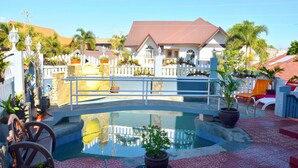 Pool - Grand Peninsula Suites (Balanga)