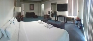 Chambre Familiale, plusieurs lits, balcon