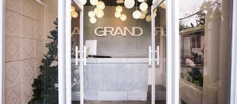 Grand Peninsula Suites