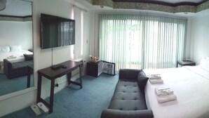 Family Room, Multiple Beds, Balcony - Grand Peninsula Suites (Balanga)