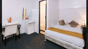 Deluxe Double Room Single Use, 1 Double Bed | Desk, laptop workspace, blackout curtains, iron/ironing board
