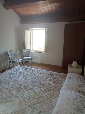 2 Schlafzimmer, Bügeleisen/Bügelbrett, Reisekinderbett, kostenloses WLAN