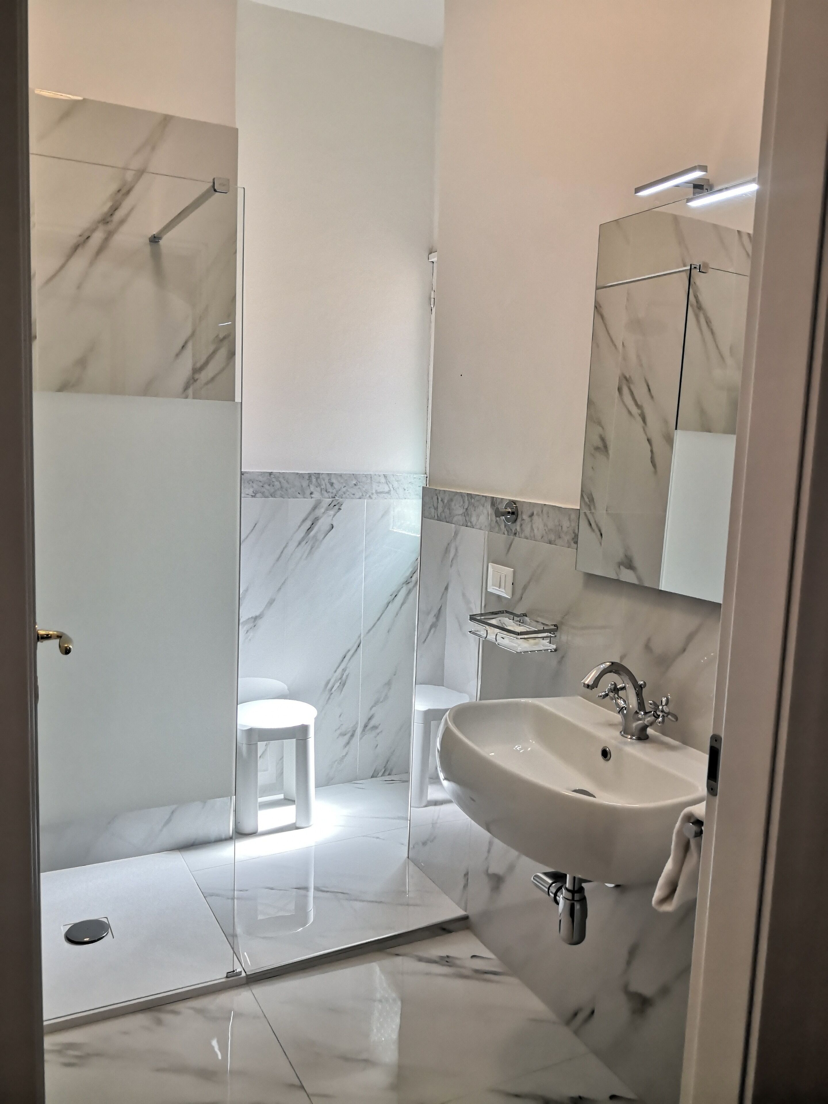 apartment | bathroom | shower, rainfall showerhead, free toiletries, hair dryer