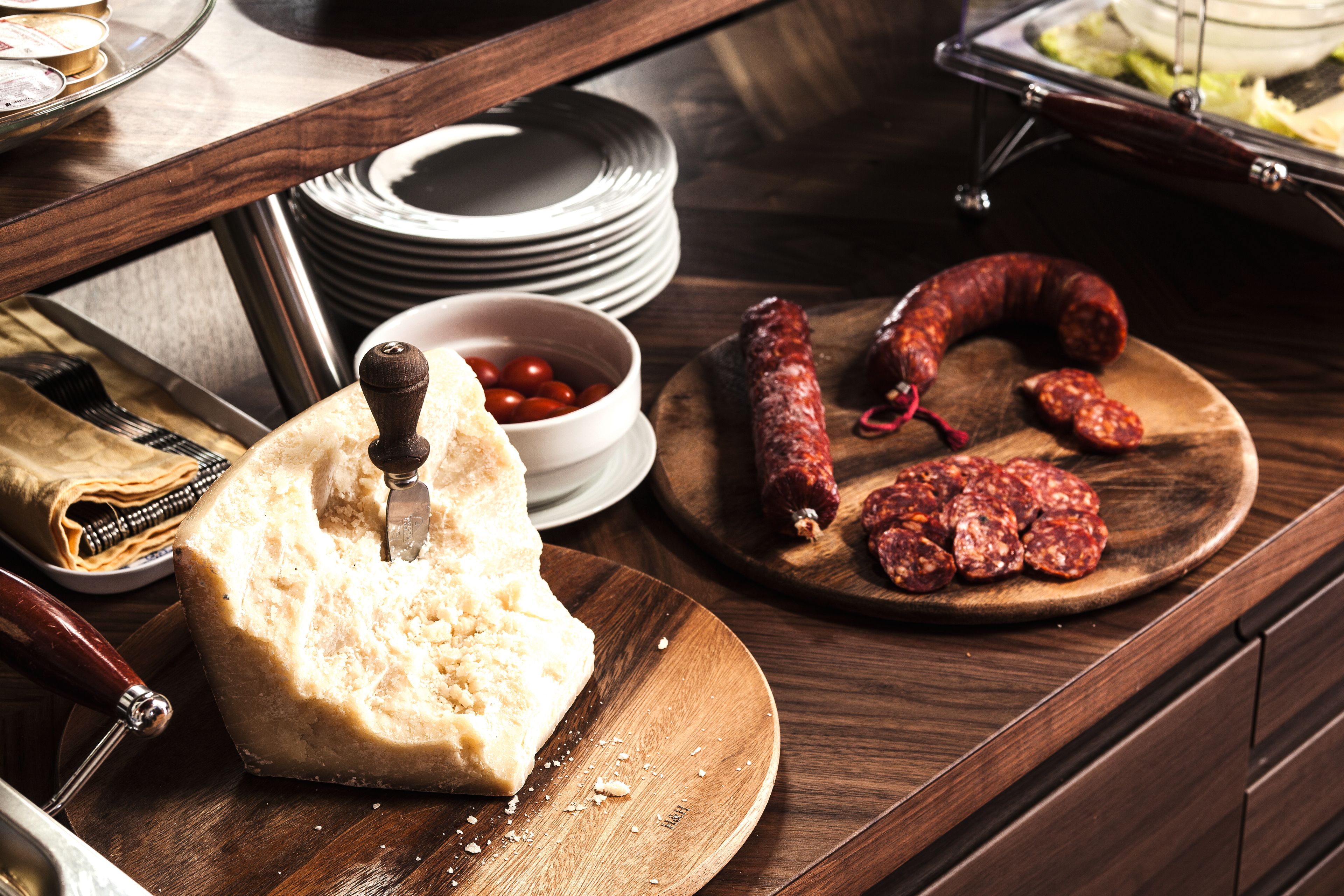 daily continental breakfast (eur 15 per person)