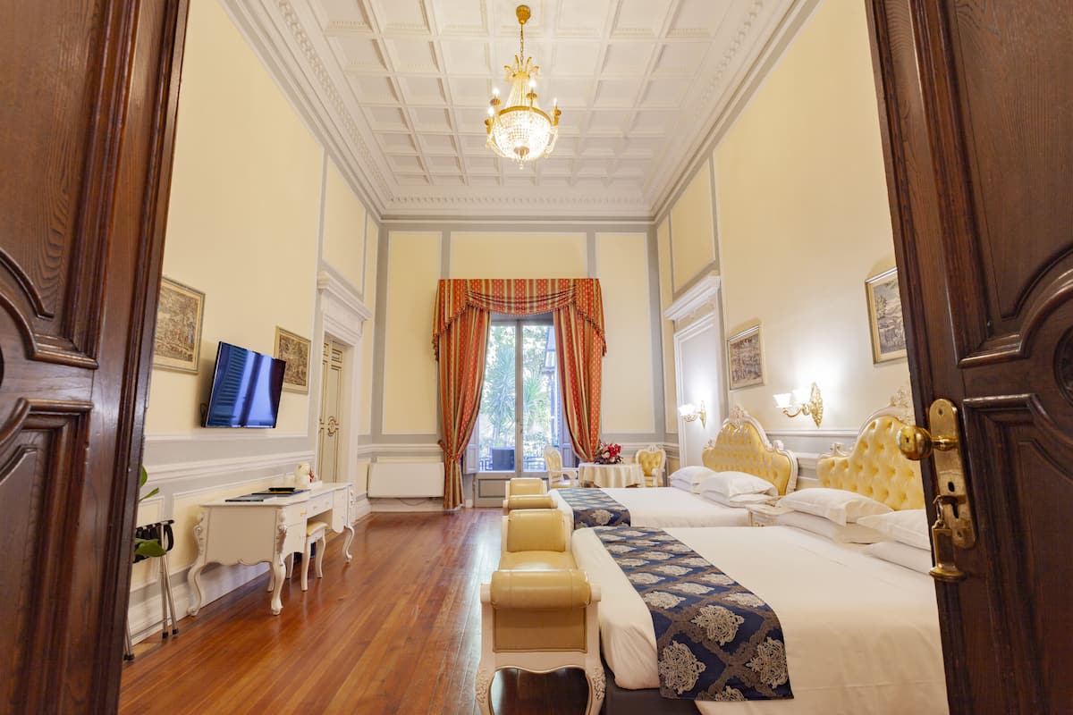 Junior Suite | 1 bedroom, minibar, in-room safe, individually decorated