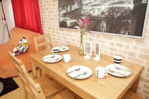 Apartment | In-room dining
