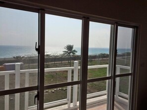 Beach/ocean view