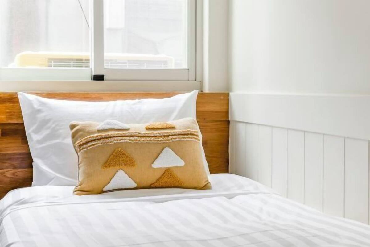 Blackout drapes, WiFi (free), bed sheets