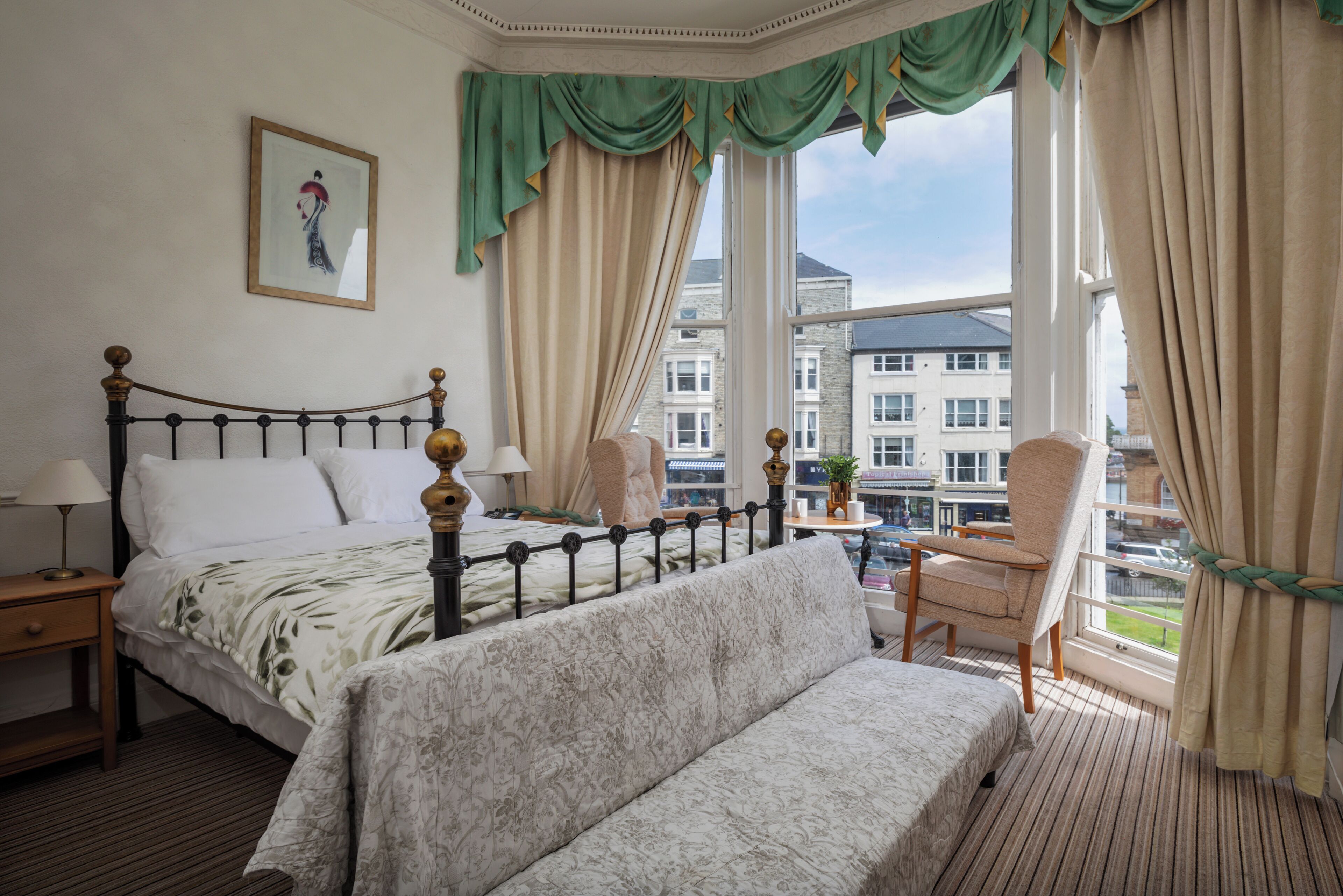 family room (room 3) | iron/ironing board, free wifi, bed sheets