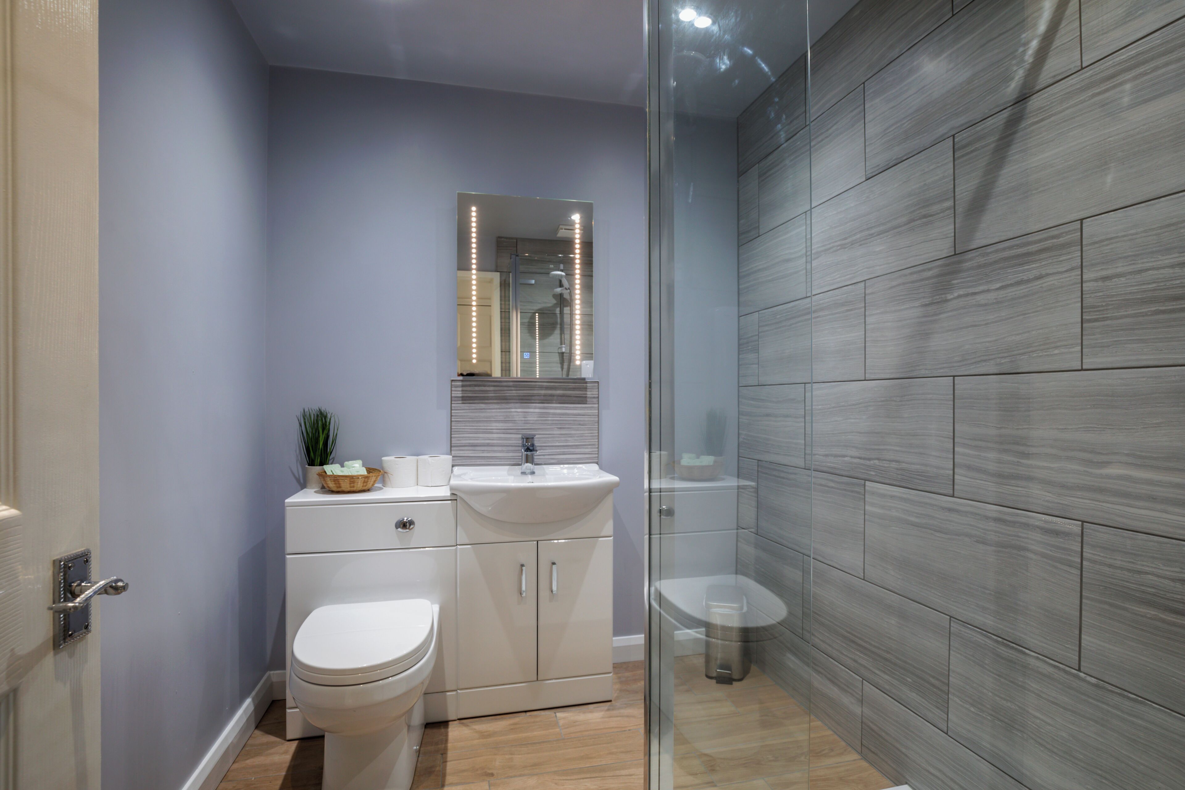 double room (room 11) | bathroom | hair dryer, towels